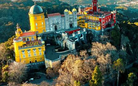 Lissabon: Sintra, Pena Palace, Cabo da Roca, & Cascais Tour