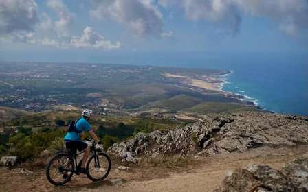 Von Cascais aus: Geführte E-Bike-Tour nach Sintra und Strand von Guincho