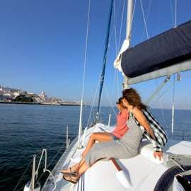 Go Sailing - Seglingstur i Lissabon med vin och snacks