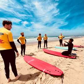 Exklusiver Surfkurs in Caparica