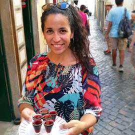 Schätze von Lisboa: Alfama Food Tour mit 18 Kostproben