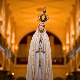Von Lissabon: Fátima bei Nacht – Erlebnis der Kerzenprozession