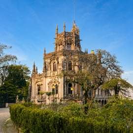 Lissabon: Sintra, Pena, Regaleira und Cascais Geführte Tagestour