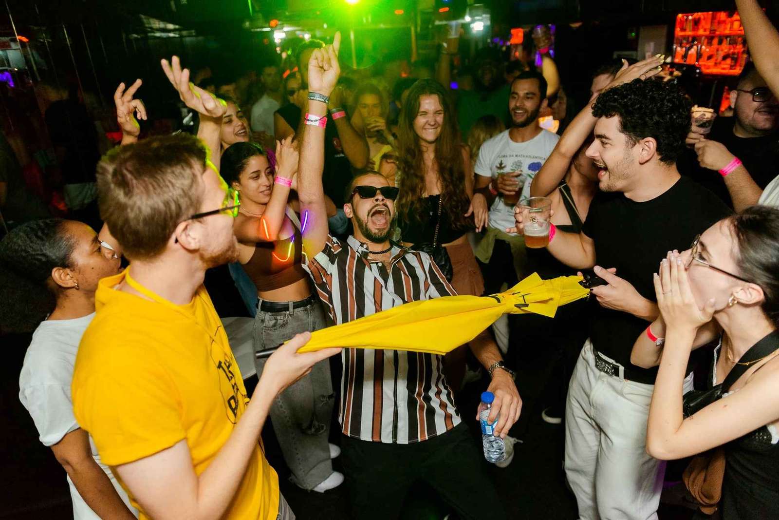 Lissabon: Kneipentour mit Open Bar, Shots und VIP-Club-Eintritt