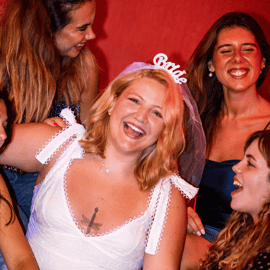 Lissabon: Erotische Kabarettshow und Abendessen