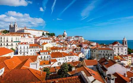 Lissabon: Tuk-Tuk-Tour zu allen 7 Aussichtspunkten mit Abholung und Rücktransport