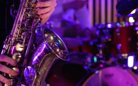 Lissabon: Dinner-Bootsfahrt auf dem Tejo mit Live-Jazz