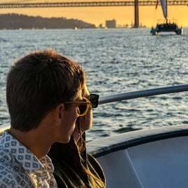 Lissabon: Exklusive Bootsfahrt bei Sonnenuntergang
