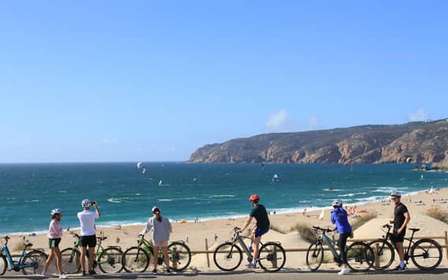 Von Lissabon: Ganztägige geführte E-Bike-Tour von Sintra nach Cascais