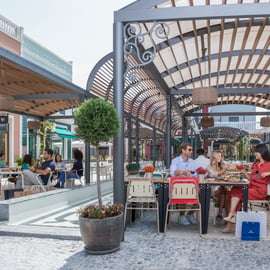 Von Lissabon aus: Shuttle zum Freeport Lisboa Fashion Outlet