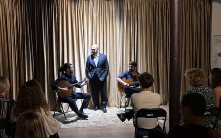 Lissabon: Live-Fado-Show im historischen Viertel Alfama mit Portwein