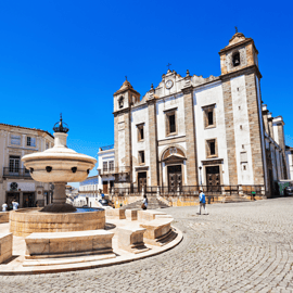 Von Lissabon: ÉVORA + Capela dos Ossos + MONSARAZ + Weine aus dem Alentejo