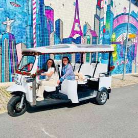 Lissabon: Tuk-Tuk Tour door de oude stad.