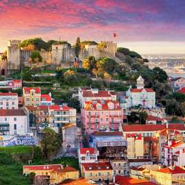 Lissabon: tuktuktour langs alle 7 uitzichtpunten met ophaal-/terugbrengservice