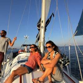 Go Sailing - Seglingstur i Lissabon med vin och snacks