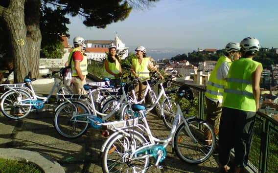 Lissabon: 7 Hügel Halbtagestour mit dem Elektrofahrrad