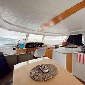 Lissabon: Luxe Catamaran privétour met welkomstdrankje