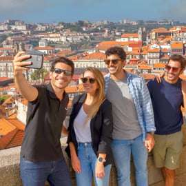 Från Lissabon: Dagsutflykt till Porto, Óbidos och Nazaré
