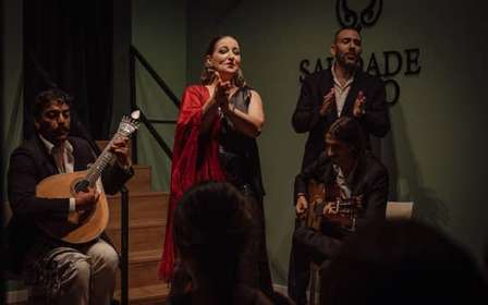 Lissabon: Fado-Show mit Wein der Quinta do Gradil in Baixa-Chiado