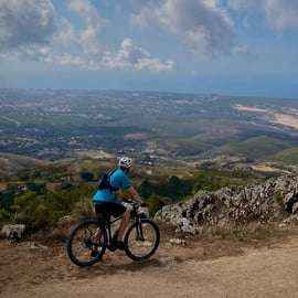 Von Cascais aus: Geführte E-Bike-Tour nach Sintra und Strand von Guincho