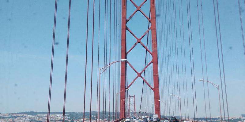 Ponte 25 de Abril
