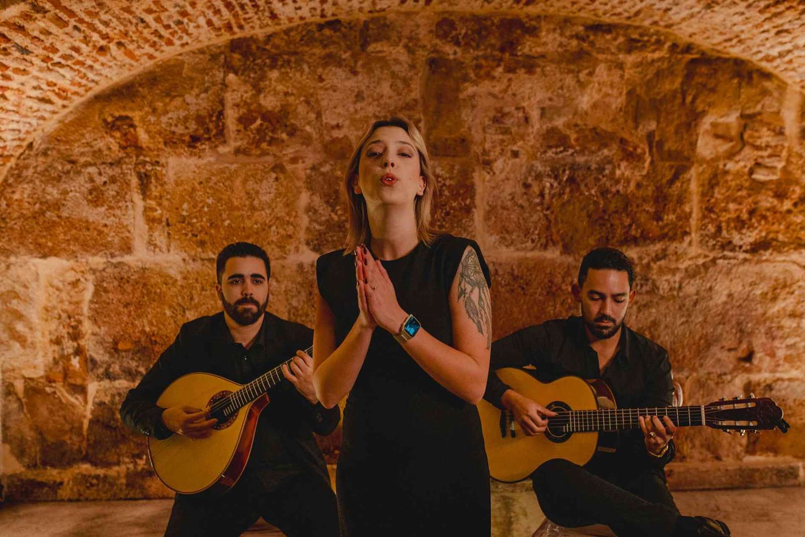 Lissabon: Fado show met wijn in een historische locatie