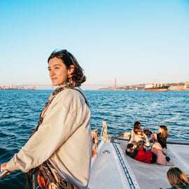 Lissabon: Katamarantur i solnedgången med musik och dryck