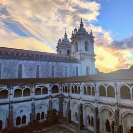 Von Lissabon aus: Mittelalterliche Tour, Batalha, Tomar, Alcobaça, Óbidos