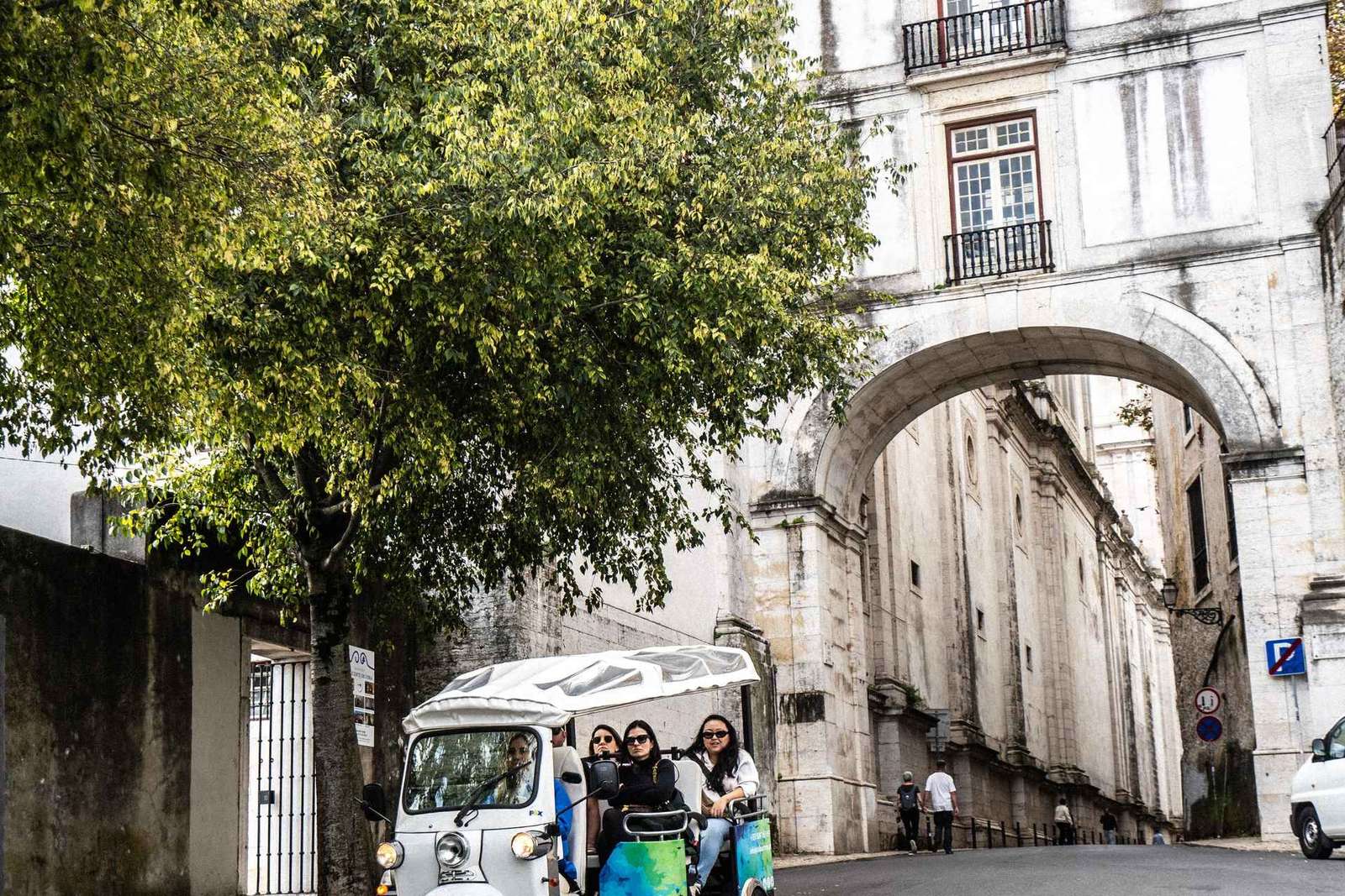 Lissabon: halvdags guidad sightseeingtur med Tuk Tuk