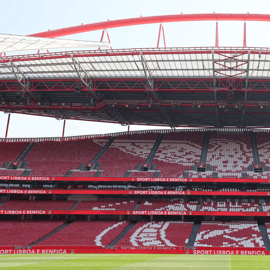 Lissabon: Luz Stadion Tour & SL Benfica Museum Ticket w/Scarf